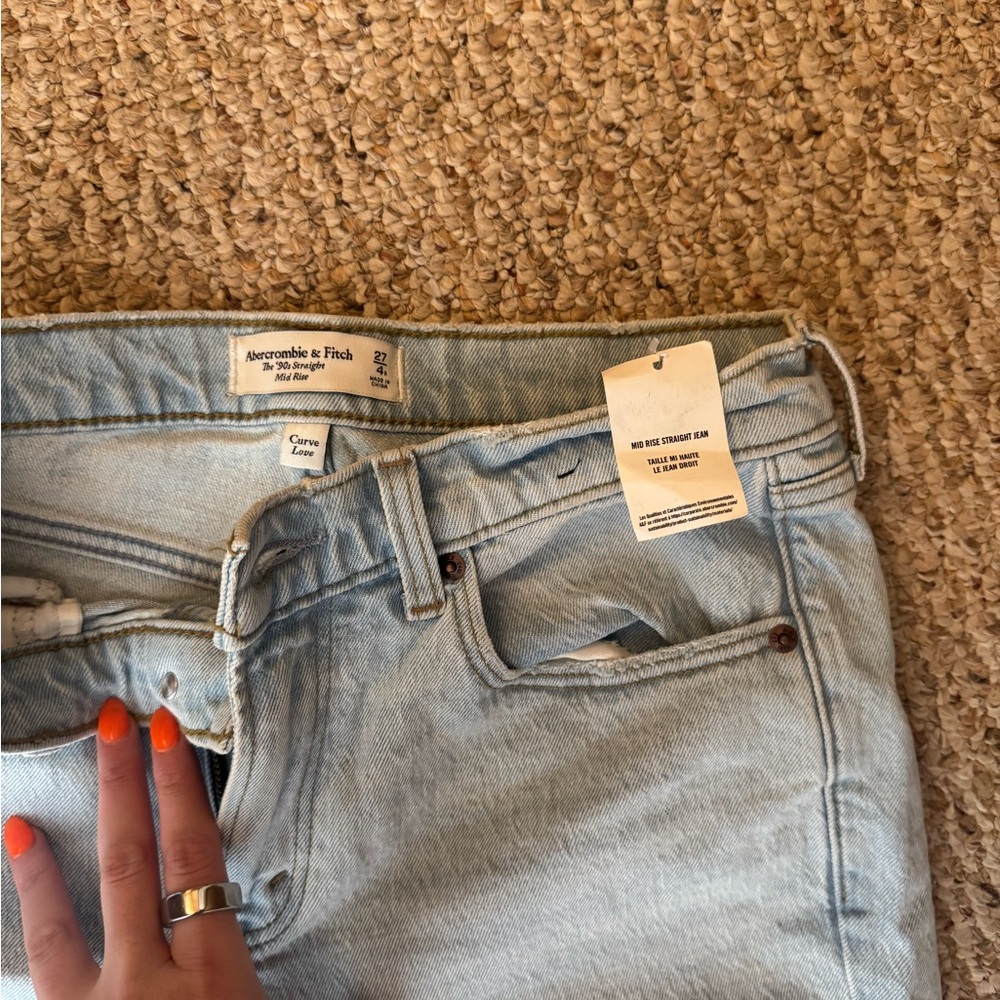 Abercrombie & Fitch Curve Love 90s Straight High Rise